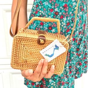 Woven basket purse